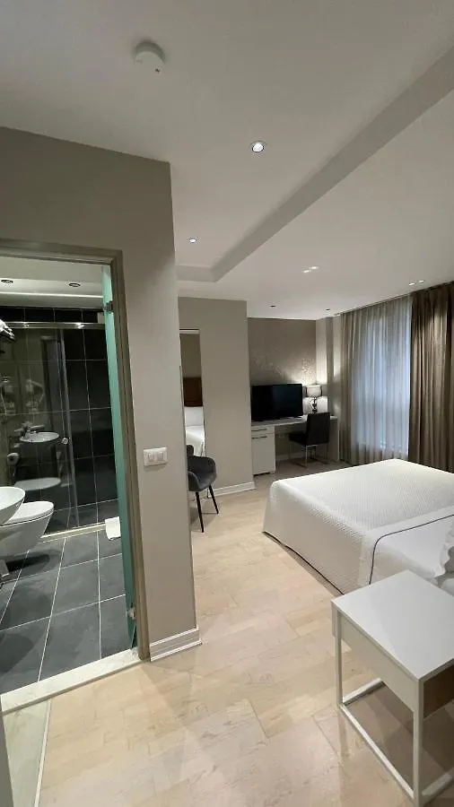 Hotel Oresti Center Τίρανα