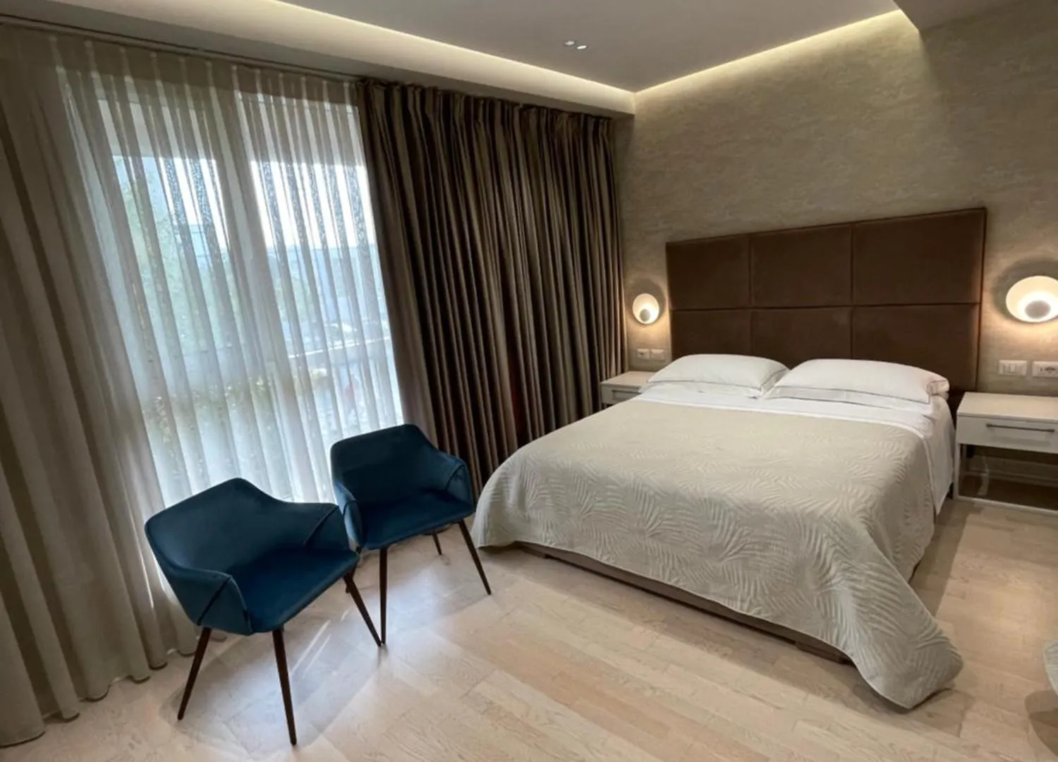 Hotel Oresti Center Τίρανα