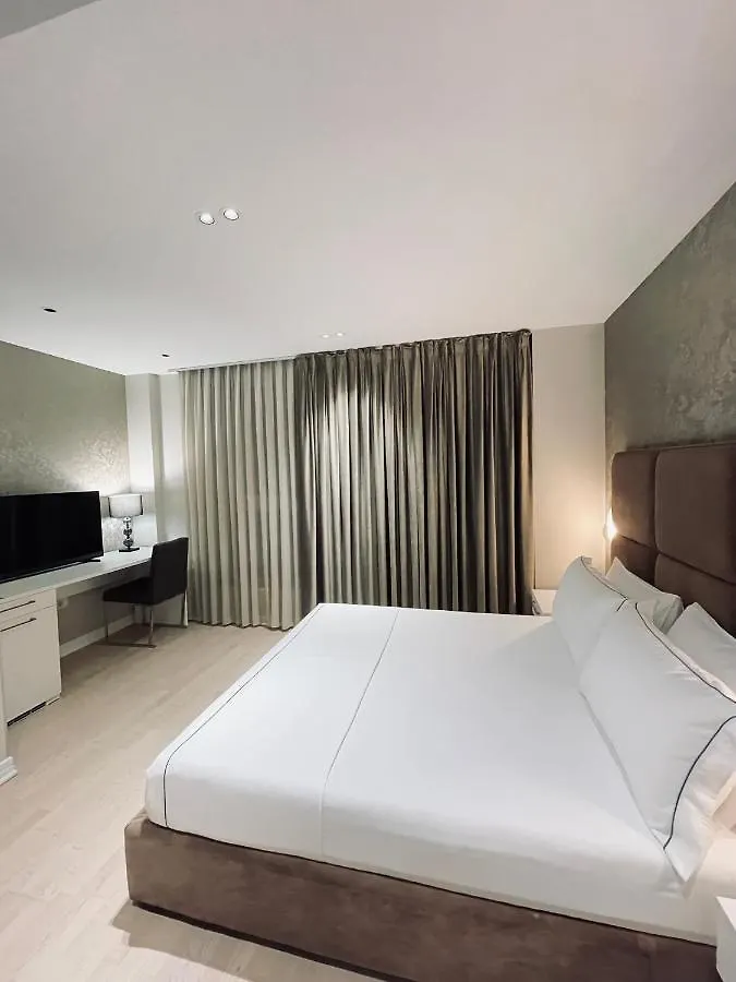 Hotel Oresti Center Tirana