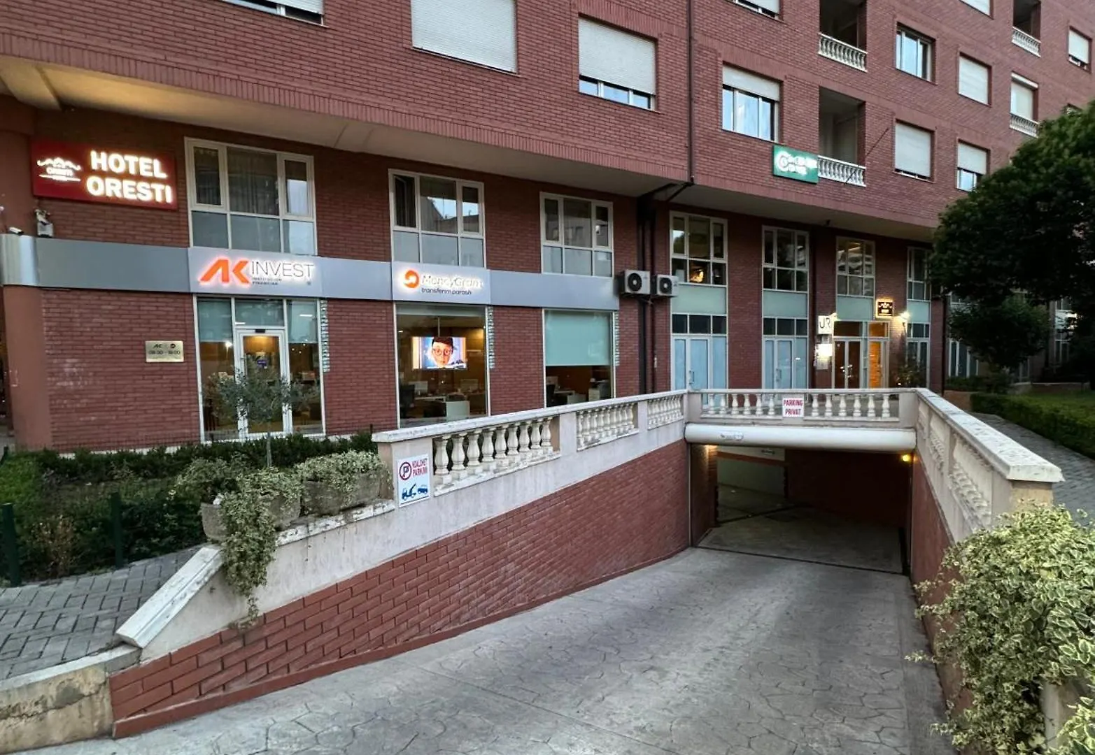Hotel Oresti Center Tirana Albania