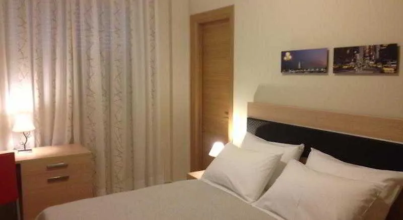 Hotel Oresti Center Tirana